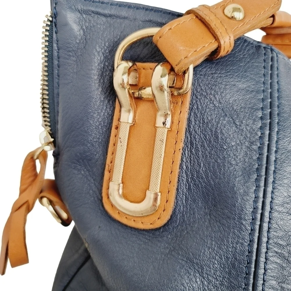 Lavorazione Artigianan Leather Shoulder Bag